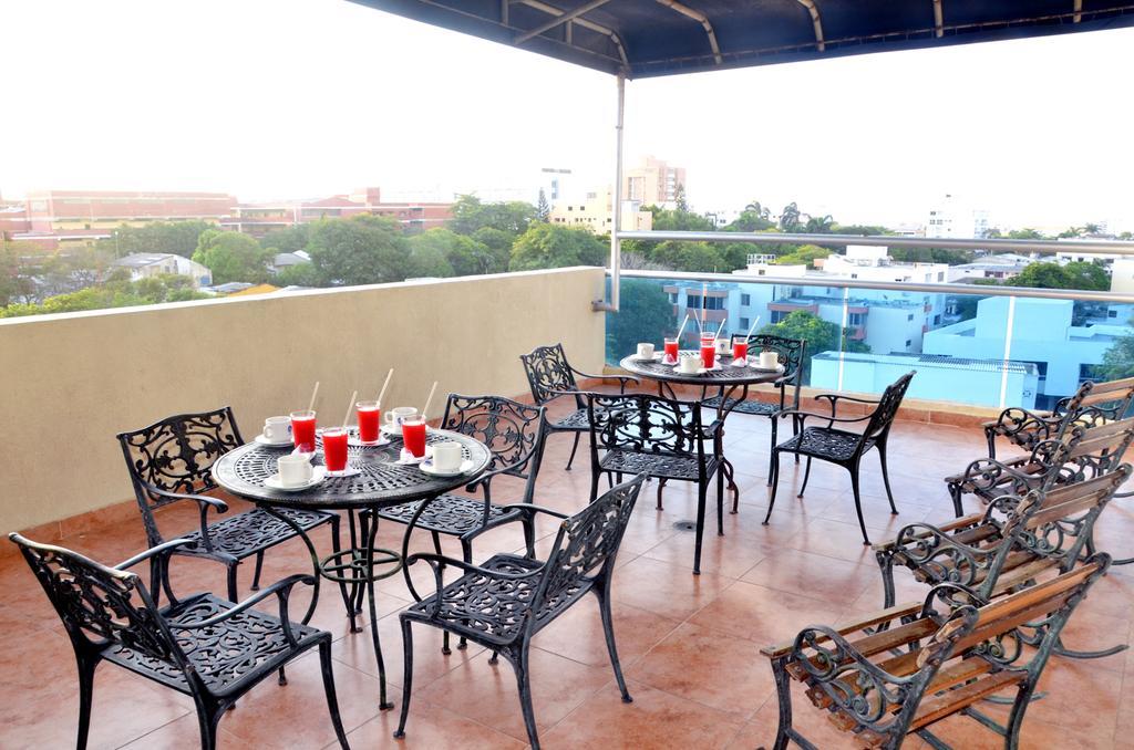 Hotel Continental Plaza Barranquilla  Exterior photo